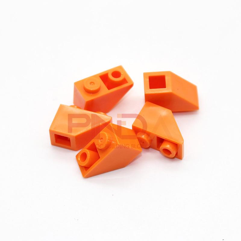100pcs MOC Slope Inverted 45 2x1 3665 DIY Enlighten Block Bricks Compatible with Assembles Particles Toys for Children