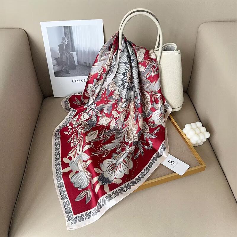 Aisi Yalan Modern Fashion Small Square Scarf