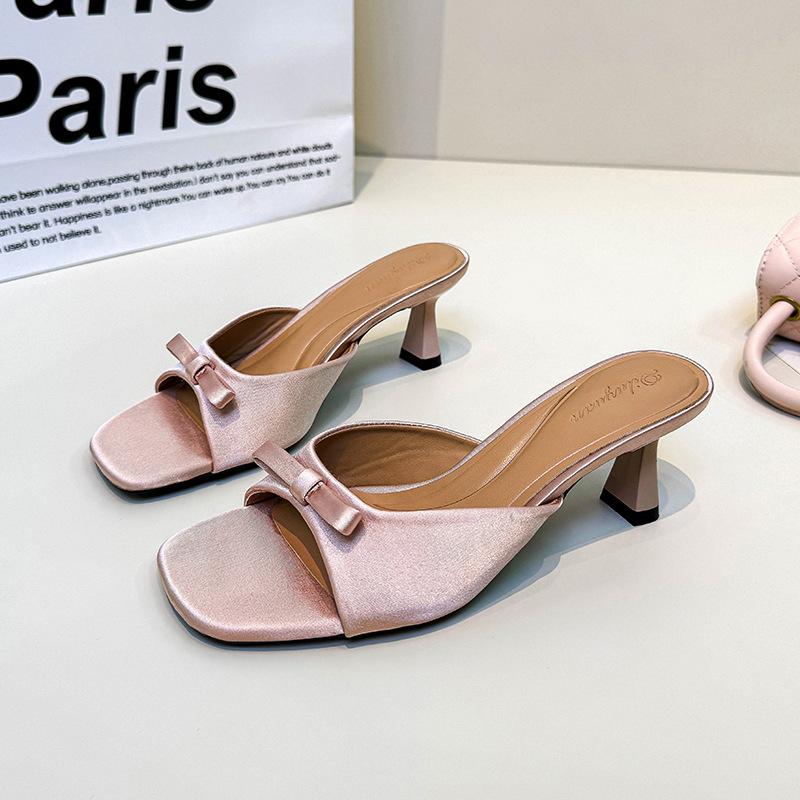

Женские летние модные шлепанцы на высоком каблуке для улицы 2025 новые туфли на высоком каблуке с квадратным каблуком и бантом, шлепанцы на тонком каблуке 34 розовый