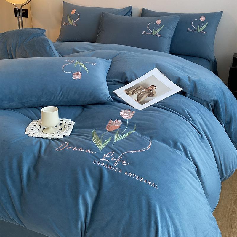 Thickened Milk Fleece Four-Piece Set, Coral Double-Sided Fleece Embroidered Crystal Fleece Quilt Cover, Bed Sheet, Bed Hat Three-Piece Set