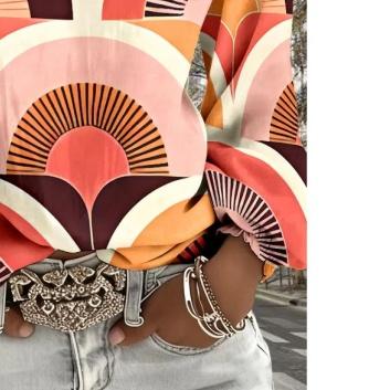 Lady Bohemian Retro Western Style Shirt with V-neck and Long Sleeves, suitable for casual outfits and vacations, relaxed and loose shirt