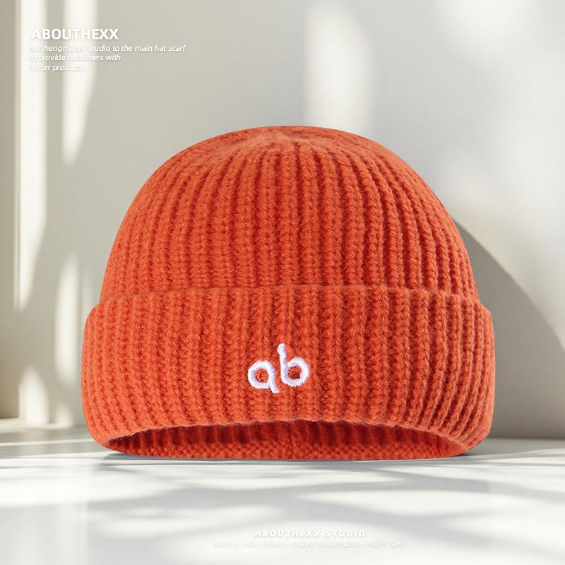 

Осень и Зима Новые Шерстяные Шапки для Женщин Корейская Версия Универсальные Вязаные Шапки Теплые и Защищающие Уши Маленькие Шапки-Дыньки для Мужчин Модные M（56-58cm）