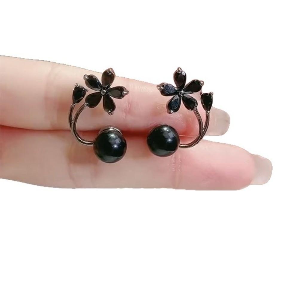 Light Luxury Flower Ear Studs Simple Ladies U-shaped Earrings  Jewelry Gifts