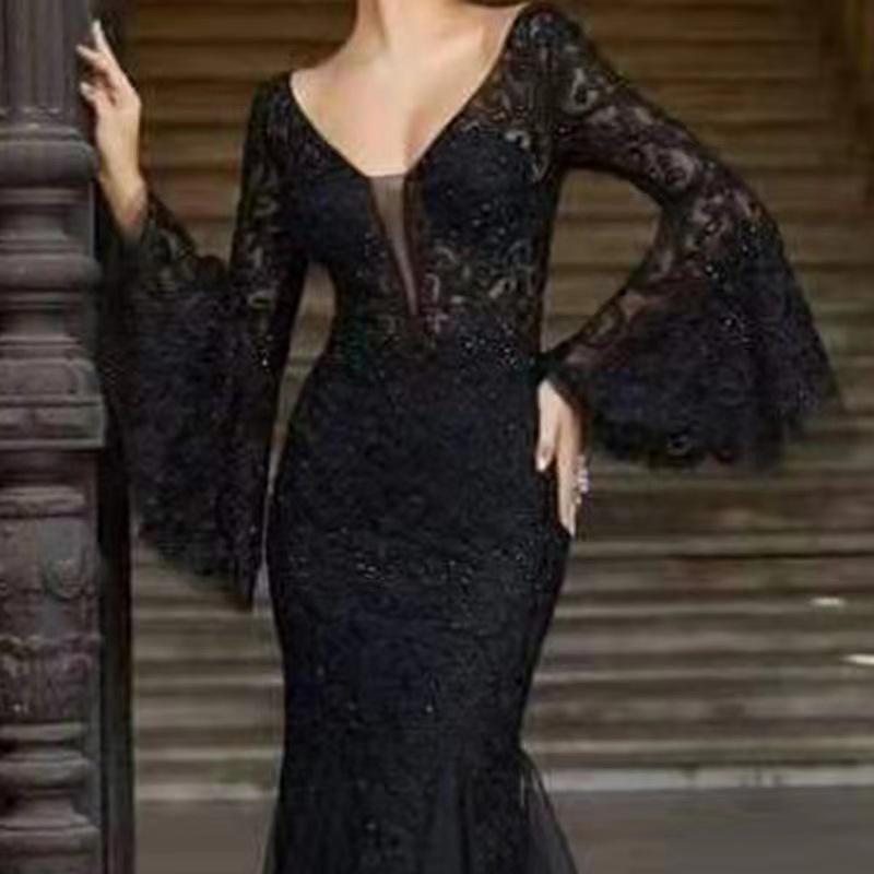 2025 Black Lace Slimming Fishtail Evening Gown
