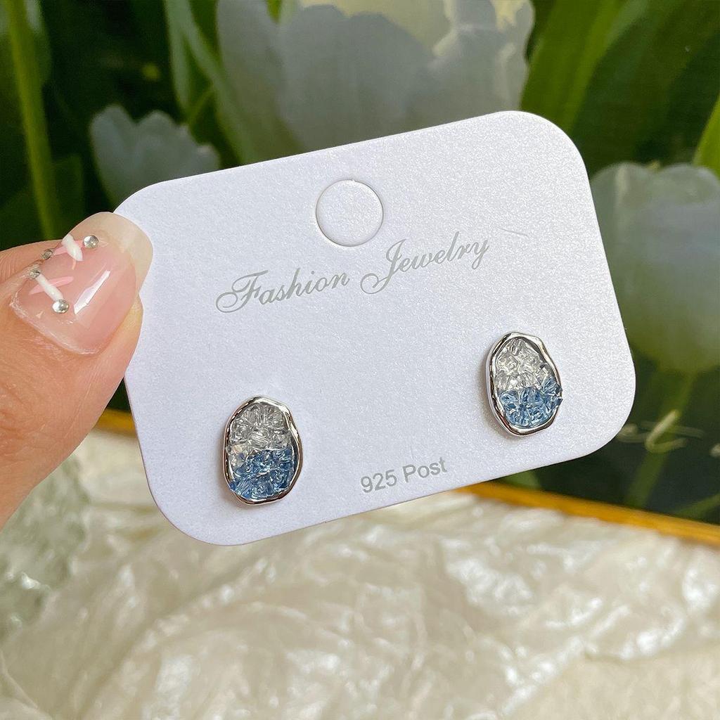 Exquisite Pearl Butterfly Earrings with Silver Needle – Gradient Light Luxury Design for Women