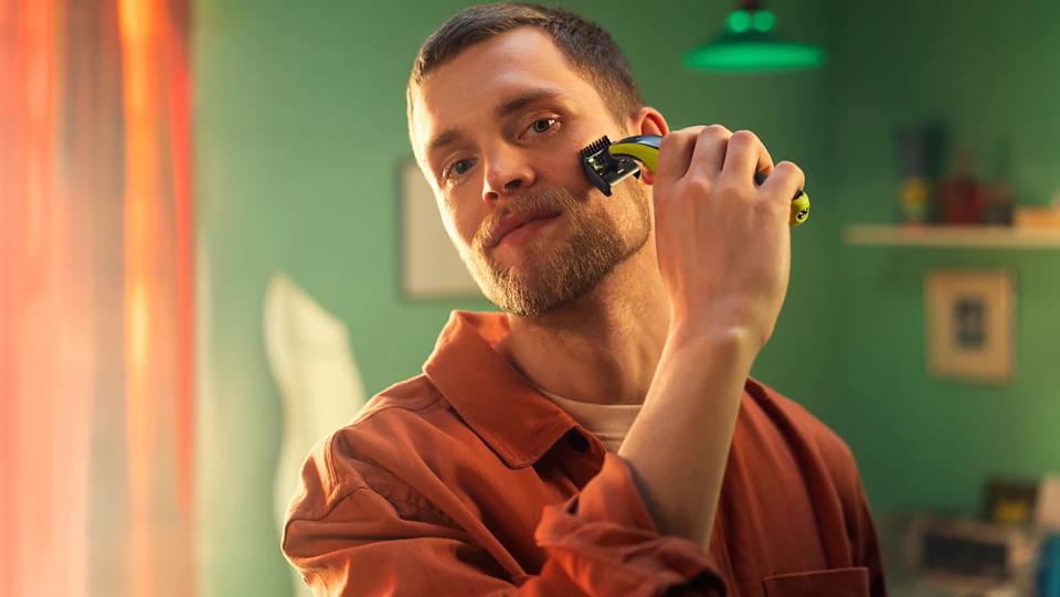 Philips Rasierer | QP2724/10 OneBlade | Laufzeit (max) 45 Min. | Nass & Trocken | NiMH | Schwarz/Kalk