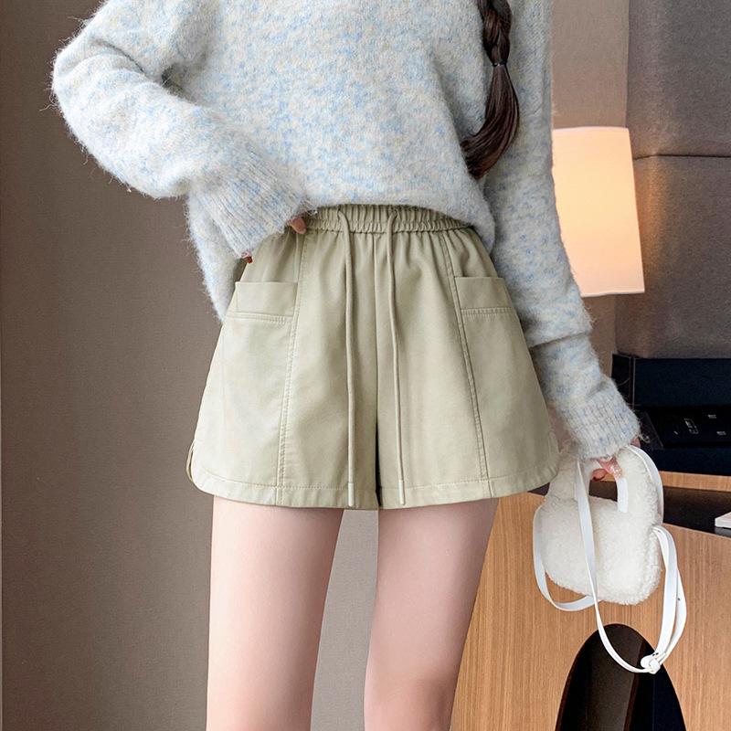 Damen Winter-Bootcut-Shorts aus PU-Leder mit hohem Bund: Elastischer Bund, lockerer Schnitt mit weitem Bein