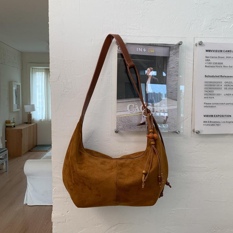 Suede Bag Women's Large Capacity 2025 New Autumn and Winter Retro Shoulder Messenger Bag Matte Commuter Dumpling Bag