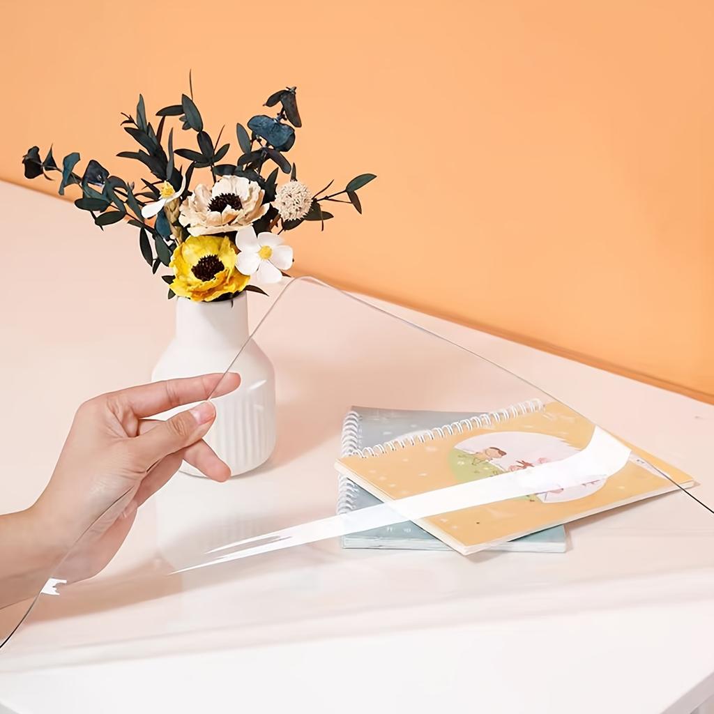 1PC -resistant and waterproof PVC material, rounded corner design, anti-static insulation function, high transparency office and home table mat.