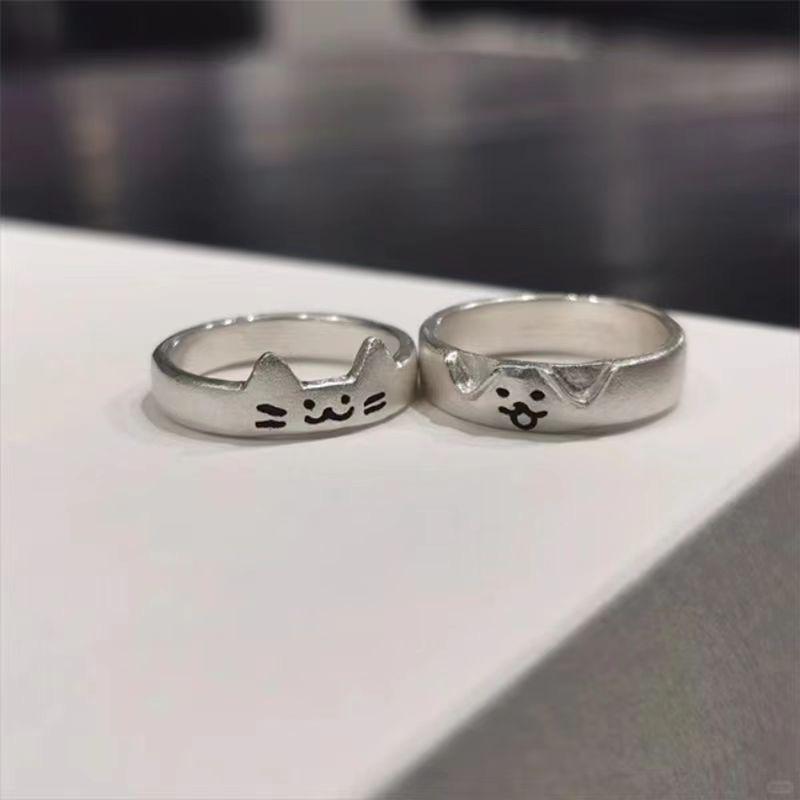 Gli Anelli di Coppia a Forma di Anello per Gatto e Cane Possono Essere Impilati Insieme Per Formare Adorabili Anelli da Dito, e Sono Semplici e Versatili.