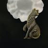 Vintage Metallic Cat Brooch: Retro-style Pin, Unique Design Accessory for Women