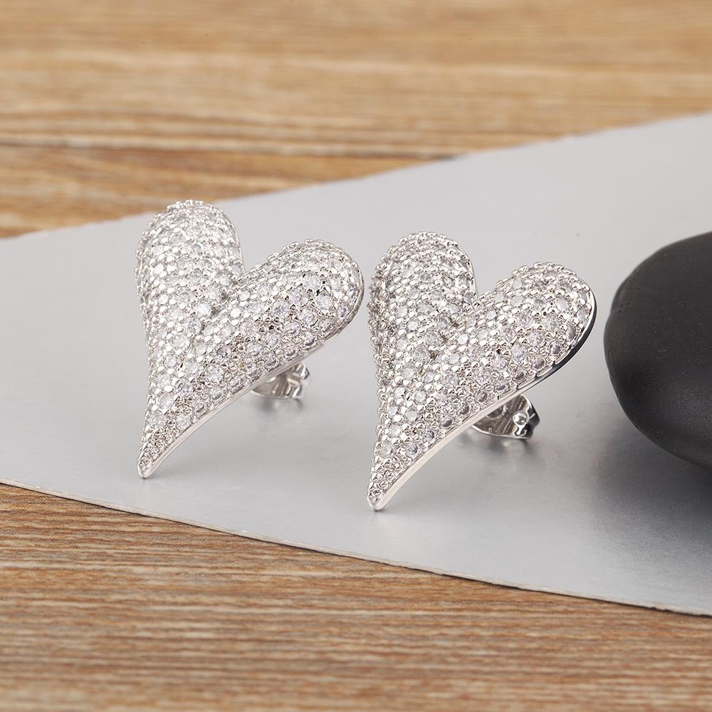 

Nidin Korea Popular Love Heart Shape Fashionable Stud Earrings For Women Sparkling Zircon Light Luxury Ear Jewelry Party Gifts срібний