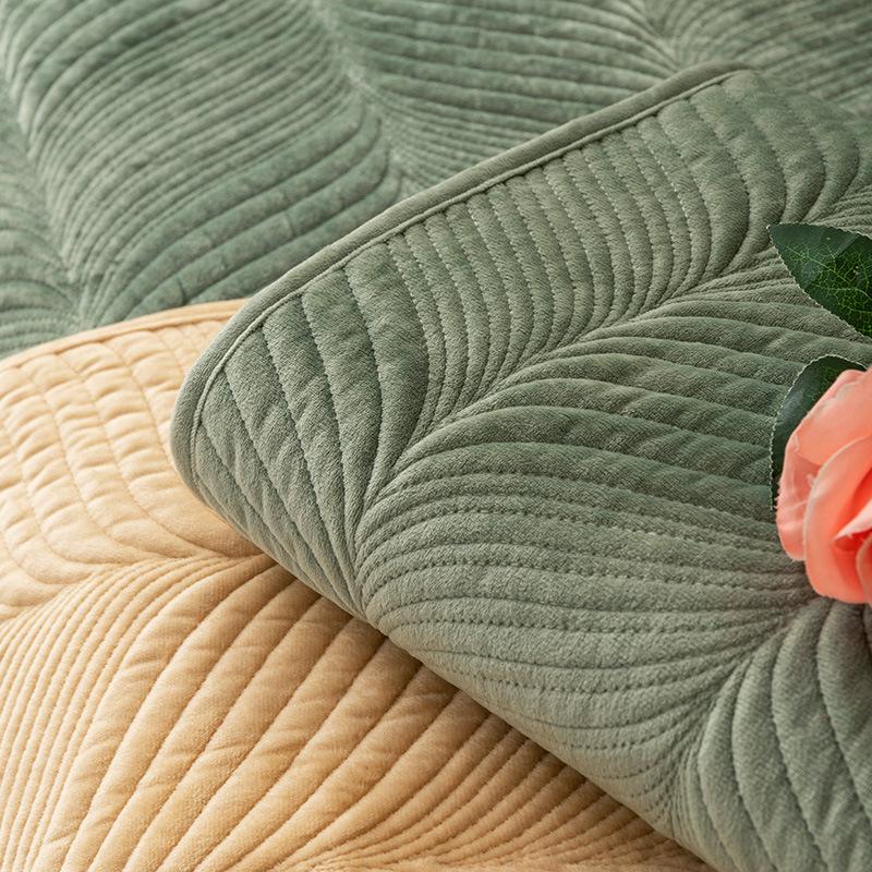 Plush Velvet Sofa Covers Slipcovers Sofa Towel Universal Non-slip Couch Cover for Living Room Decorative