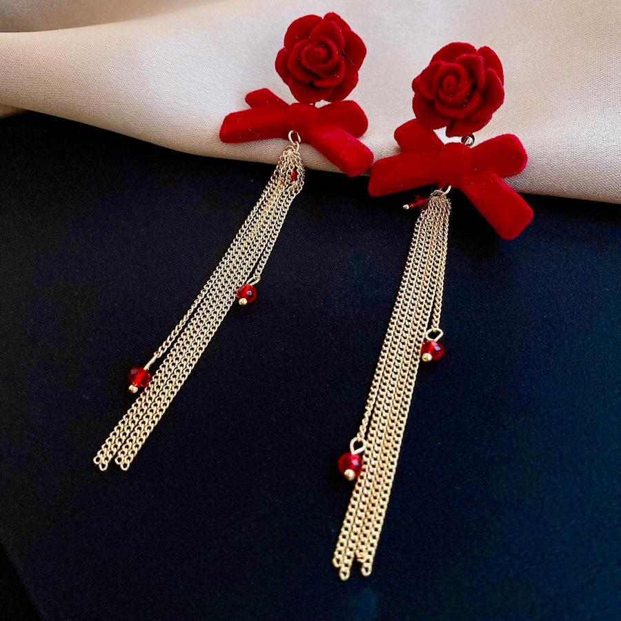 Винтажные красные серьги-гвоздики с цветами из флока и бахромой, серьги легкой роскоши