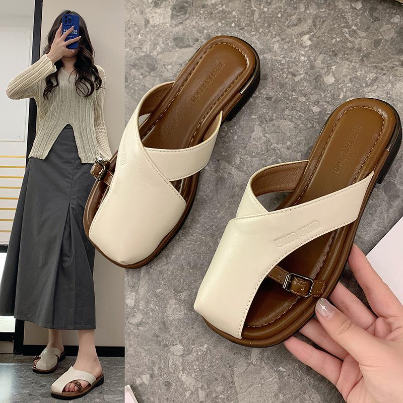 

Ретро мода тапочки на мягкой подошве 2024 новые повседневные универсальные римские пляжные туфли темперамент сумка голова шлепанцы женские 37