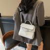 Retro liten väska dam mångsidig ny mode axelbudväska dam bärbar jobb liten väska