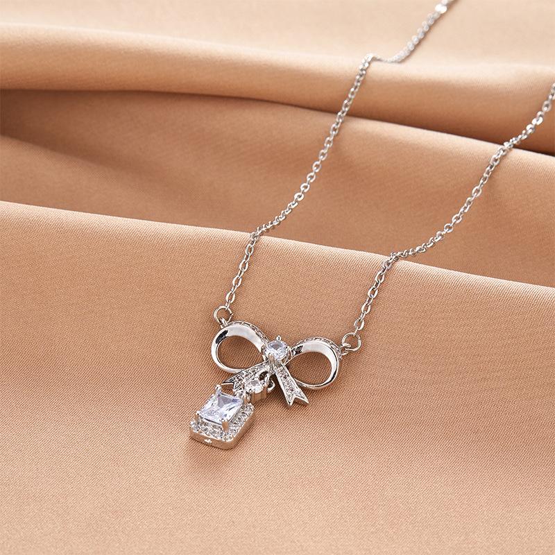 Bow Necklace Women'S Premium Sense Simple Daily Versatile Square Diamond Pendant Delicate Clavicle Chain