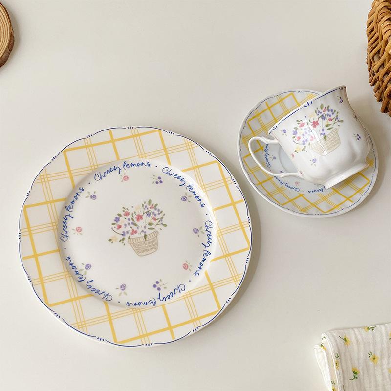 INS Wind Korean Ceramic Flower Letter Plate, Yellow Checked Breakfast Plate, Creative Pastoral Style, Cute Girl Heart Home Plate