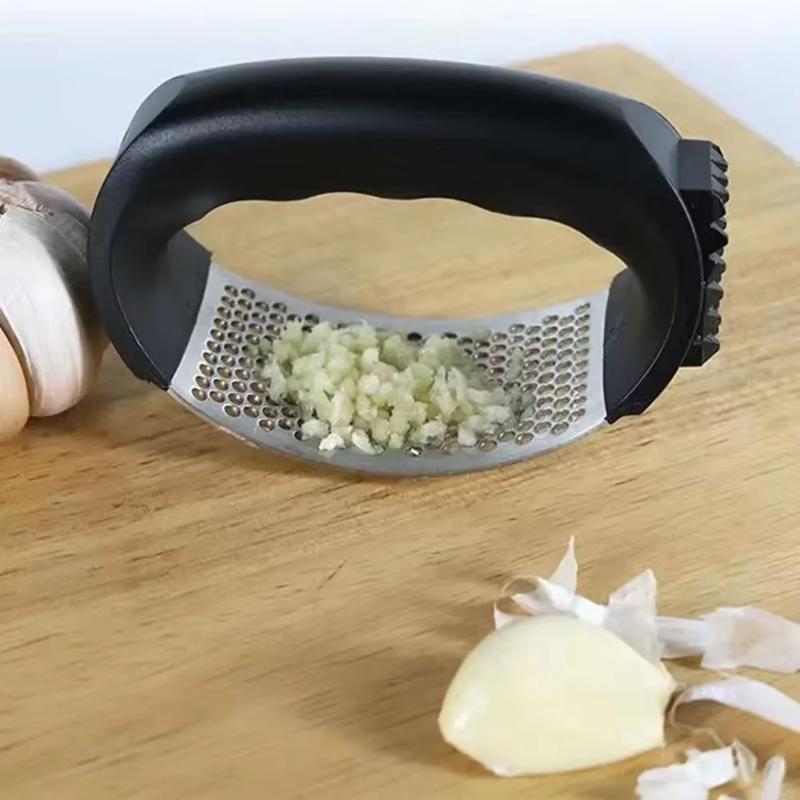 Simple And Convenient Garlic Press Rocker Stainless Steel Garlic Mincer Garlic Crusher Easy-Squeeze Tool