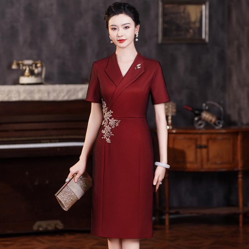 

2025 Autumn Elegant V-Neck Slimming Dress for Mother of the Bride 4XL