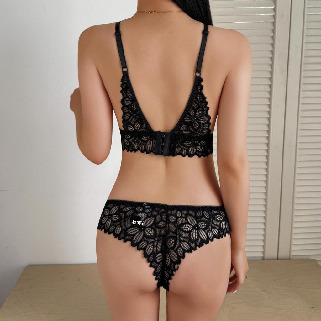 Elegante Set di Lingerie Sexy in Pizzo: Reggiseno a Triangolo & Slip