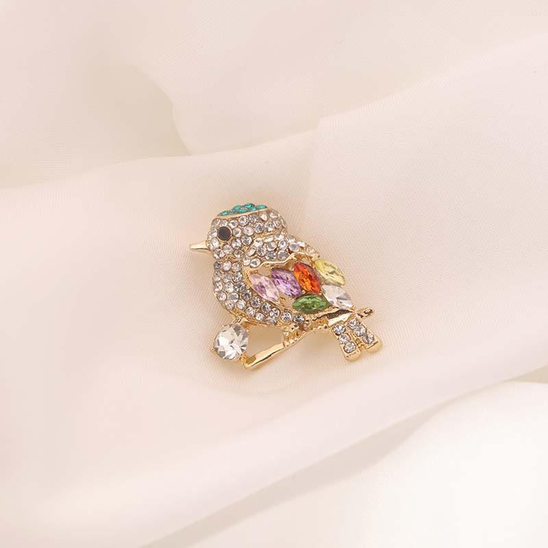 

Европейская и американская брошь-птица сорока, продвинутый стиль, японская милая, анти-свет, персонализированная, цветная булавка для костюма, аксессуары-корсет