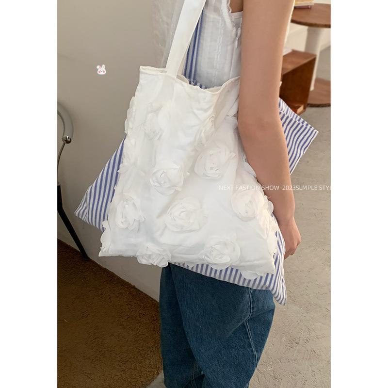 Korean Version of Fashionable Girlish Underarm Bag Women's 2025 New White Large-capacity Three-dimensional Flower Shoulder Tote Bag