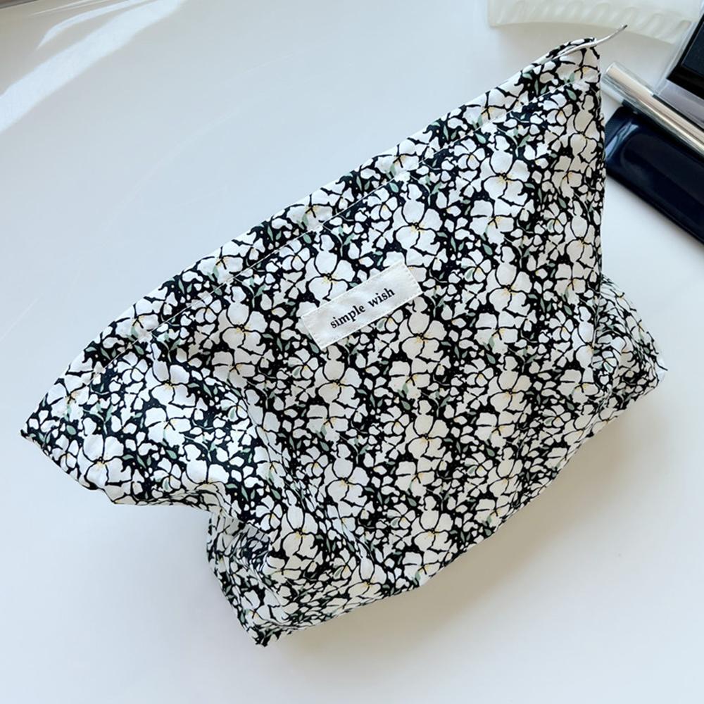 

Makeup Bag Pattern Printing Zipper Canvas Bag Pouch for Travel Toiletry Cosmetic Black/White Flower