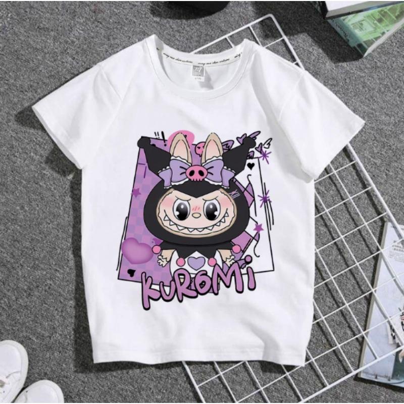 

Оригинальная детская футболка Labubu для мальчика и девочки, кавайная футболка с аниме-принтом, с коротким рукавом, летняя, модная, повседневная, топ, детская одежда Labubu, подарок 150
