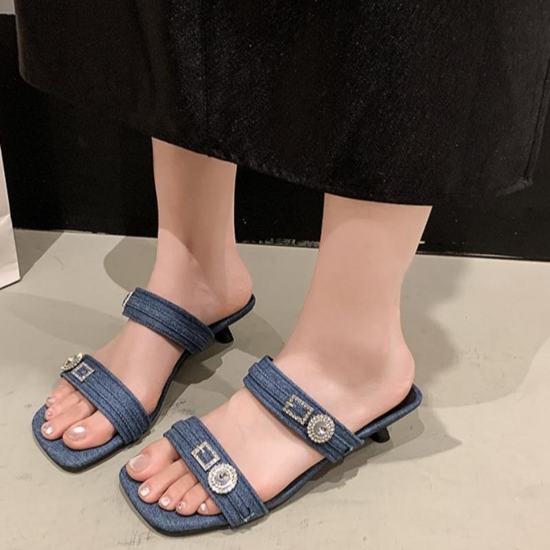 Small Lock Buckle Flip Slippers Women Summer New Versatile Square Toe Open Toe Metal Buckle Middle Heel Cool Mopping