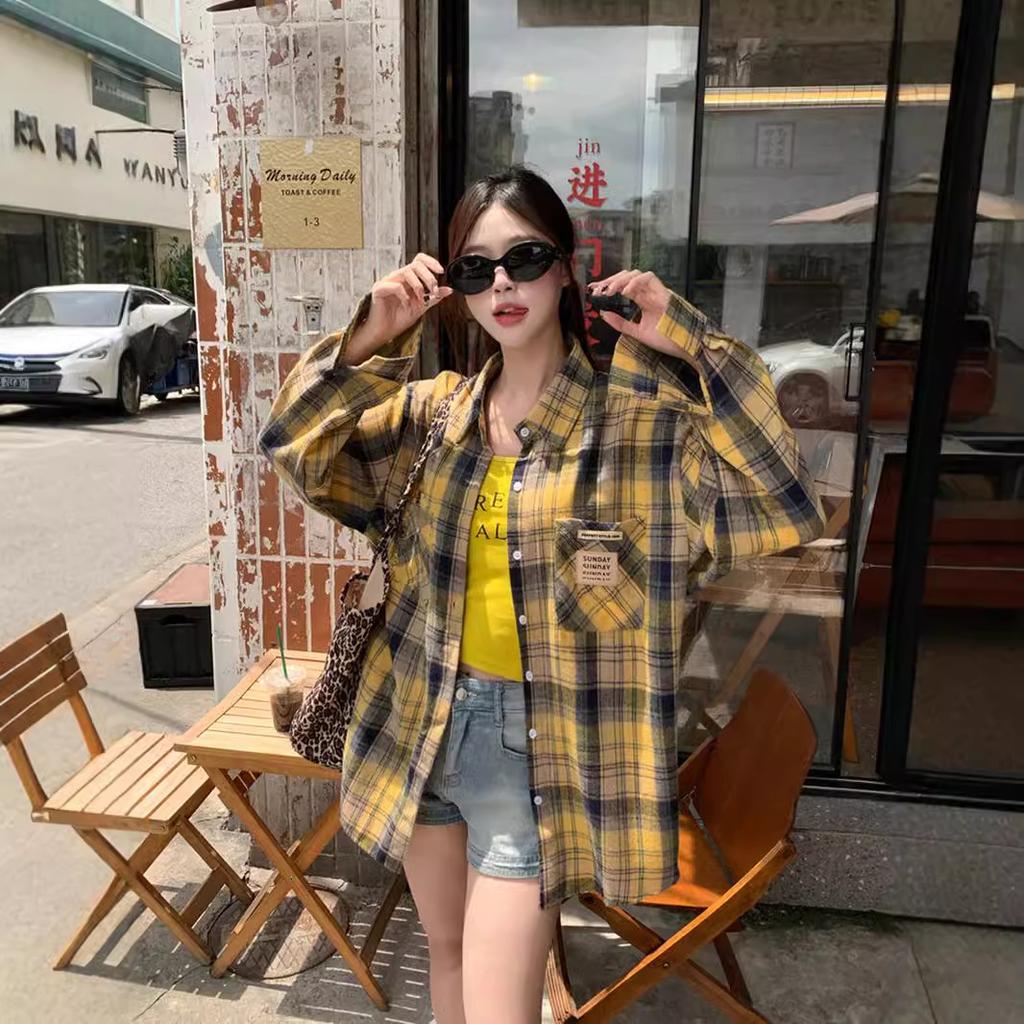 Women's Point Collar Long Sleeve Shirt Loose Fit Vintage Plaid Casual Button Down Blouse