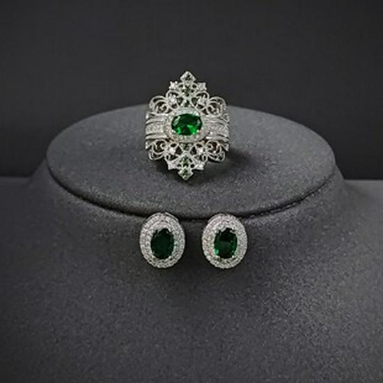 Ensemble de bijoux géométriques classiques Sheim Source: Ensemble deux pièces pour femmes avec bague et boucles d'oreilles (R7345-E7966)