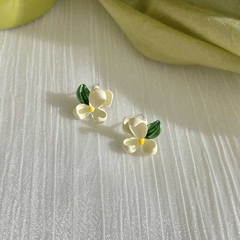 Mori Butterfly Flower Green Earrings Temperament Versatile Stud Earrings Personality Sweet Small Fresh Earrings