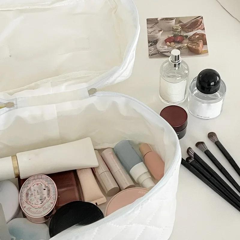 Nová módní motýlí dámská kosmetická taška Tote z bavlny, roztomilá přenosná kosmetická taška na úschovu líčení, čtvercová prošívaná taška na zip