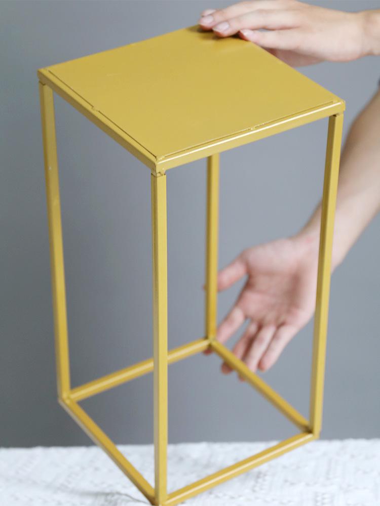 Żelazny Kwiatowy Stojak Kolumnowy do Dekoracji Uliczki Weselnej