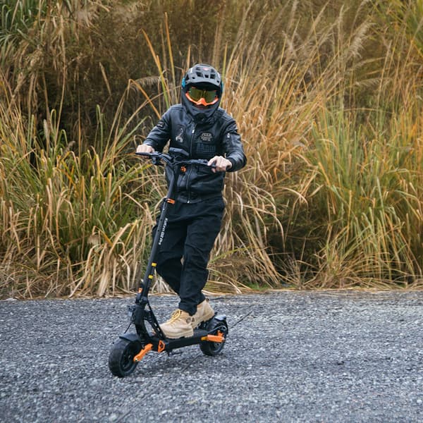 KuKirin G2 PRO (VMP) 500W Foldable Electric Scooter with 48V 15.6Ah Battery, 65km Range, 25km/h IP54, and 9-inch Tire