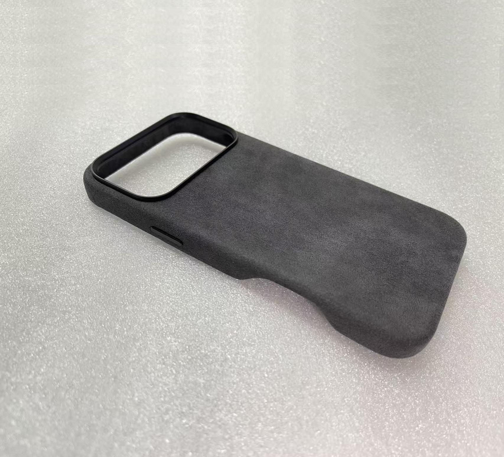 

Alcantara Suede Wireless Charging Case for iPhone 17 Pro Max 17Pro Phone Cover Metal Lens Al Button Position w/ Opening Designed iPhone17 Pro Max темно-серого