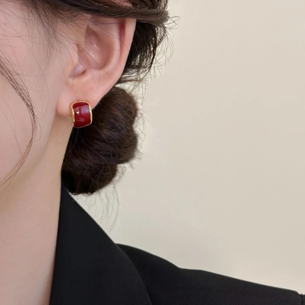 Korean Red Arc C Shaped Stud Earrings for Women Simple Enamel Glaze Geometry Curved Ear Jewelry Friend Christmas Gift
