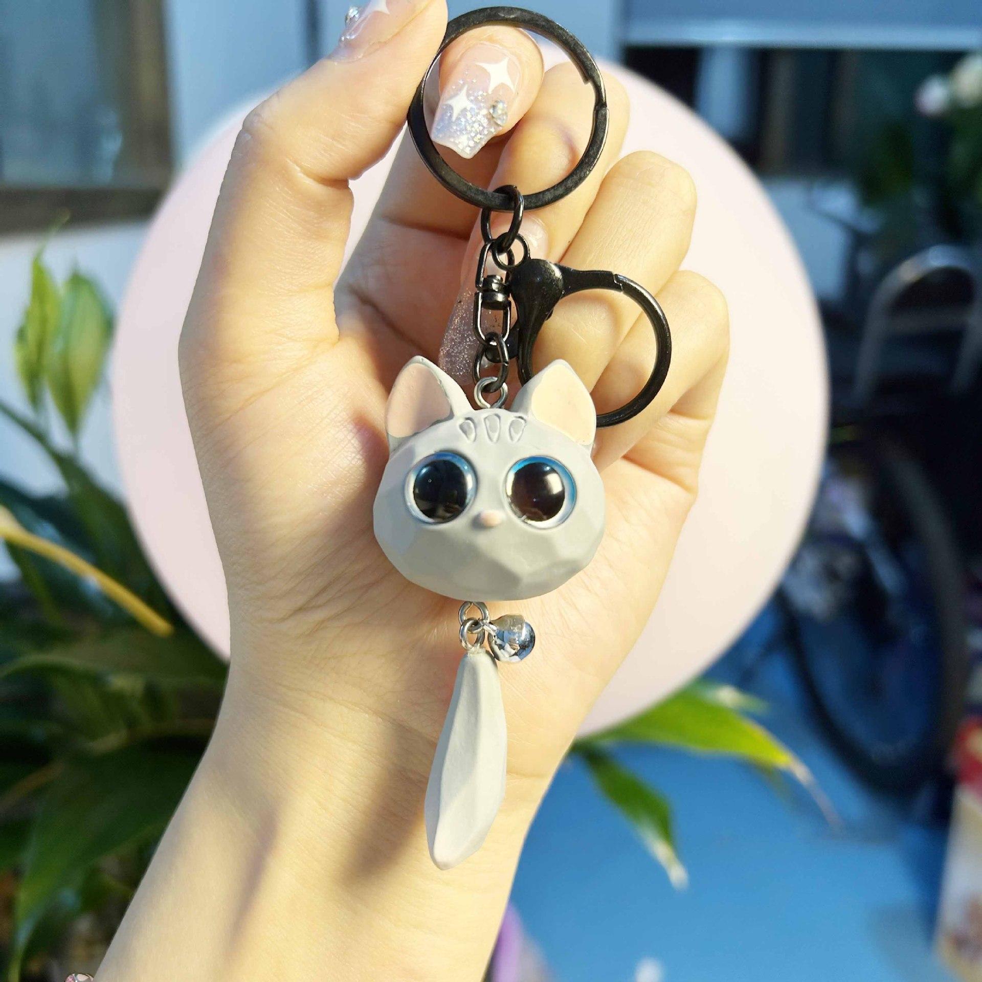 

Прелестные брелоки для ключей с котятами в японском стиле, кошачья полимерная фигурка с маленьким колокольчиком, брелоки для девочек