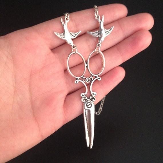 Gothic Steampunk Bird Pendant Necklace For Women With Alloy Cross Chain
