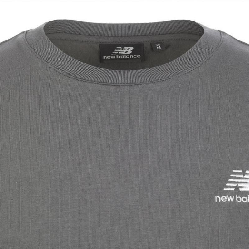 New Balance Small Logo Short Sleeve Tee Nbned21013 4