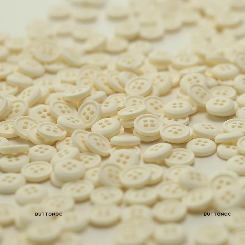 White Resin Four-Eye Button Top Knitted Cardigan Sleeve Collar Button Shirt Sweater Accessory Button