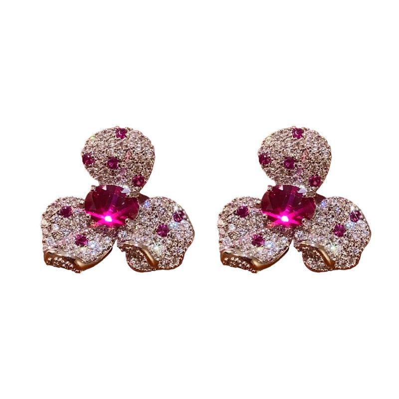 Elegant Zircon Geometric Flower Jewelry Set: Luxury Necklace & Stud Earrings