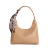 Niche design high-end bag women's trend fashion single shoulder handbag commuter hand carry underarm bag
