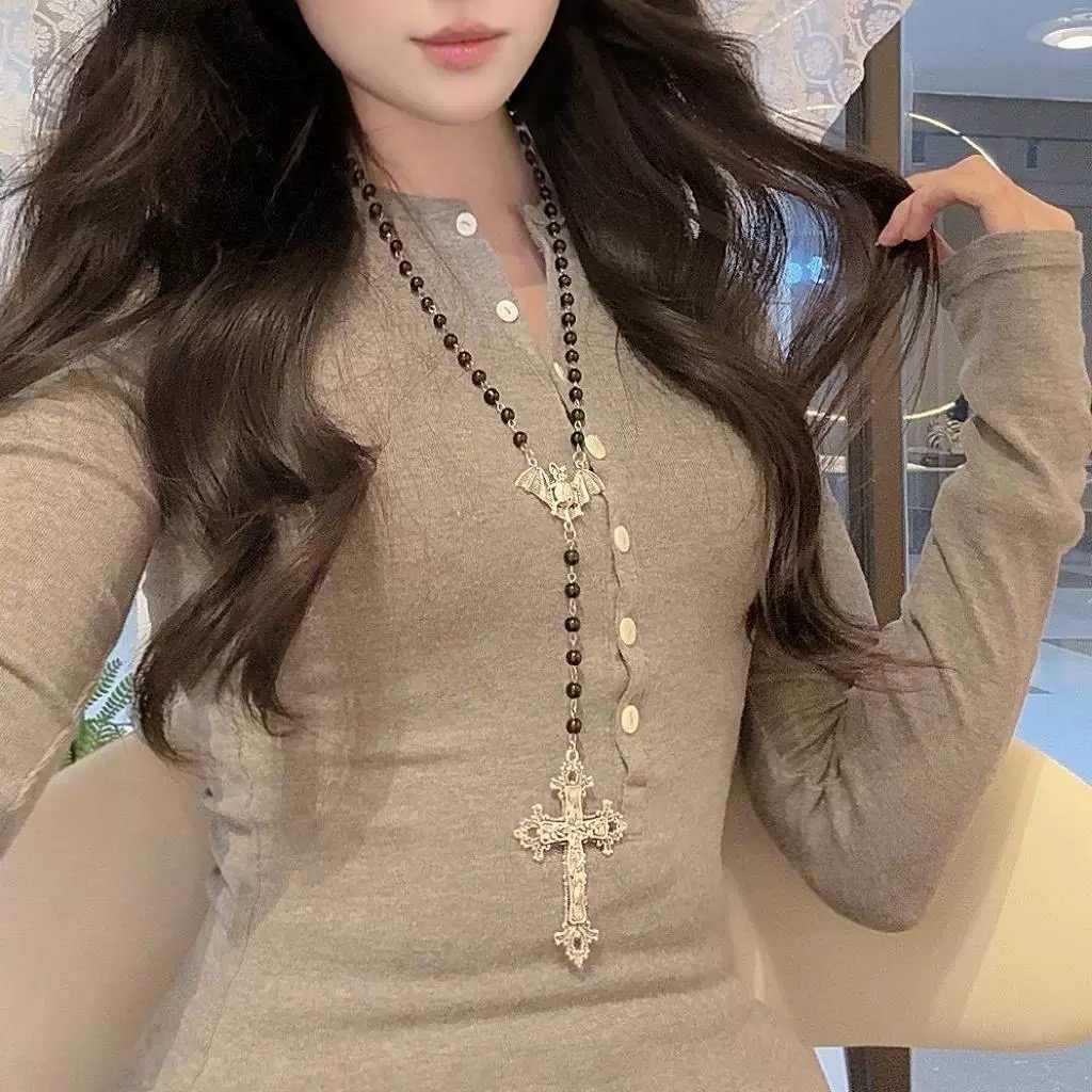 Gothic Punk Bat Cross Clavicle Necklace - Y2K Dark Style Heart Chain