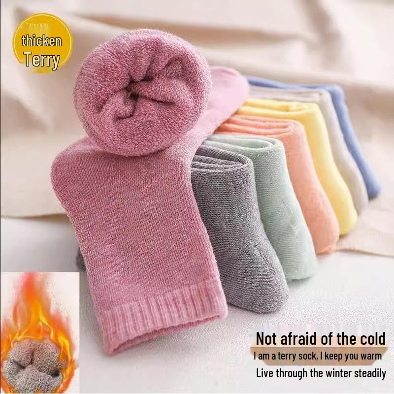 Women's Fleece-Lined Terry Socks, Mid-Calf, Thick, Warm, Sweat-Wicking, Odor-Resistant for Teens, Ideal for Autumn and Winter.