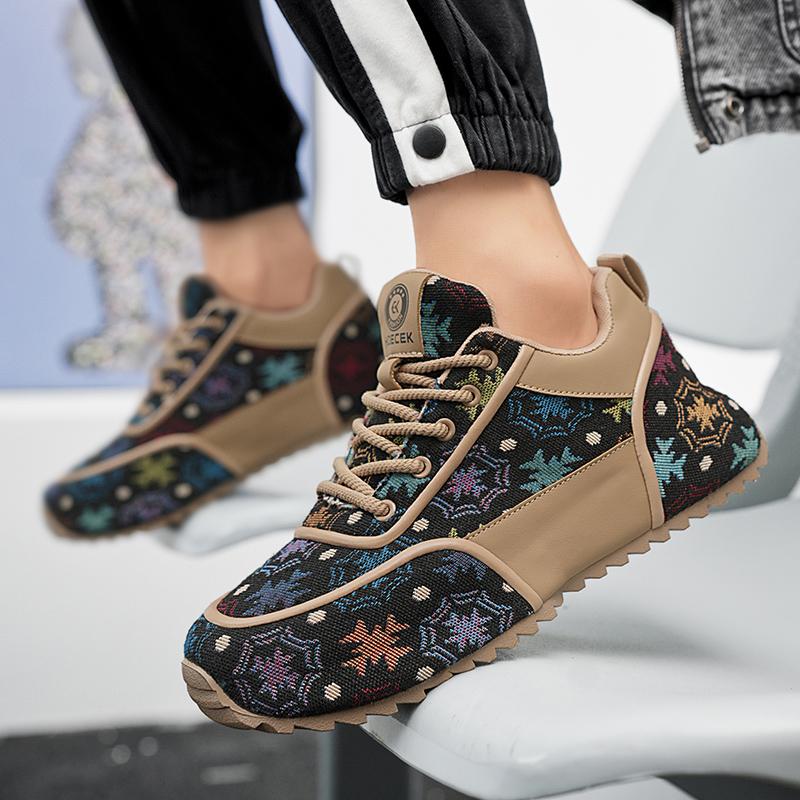 Men’s Sports Shoes Black Skateboard Shoes Student Fashion Printed Running Sneakers Plus Size