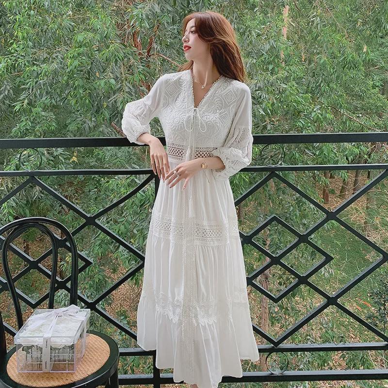 2024 Chic White French Puff Sleeve Knee-Length Beach & Travel Dress for Spring & Summer