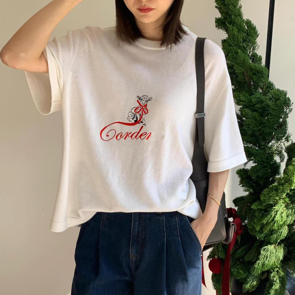 COR Women's White Embroidered Casual T-Shirt - Early Spring Loose Fit, Slim Short-Sleeved Knit with Lamb Design.