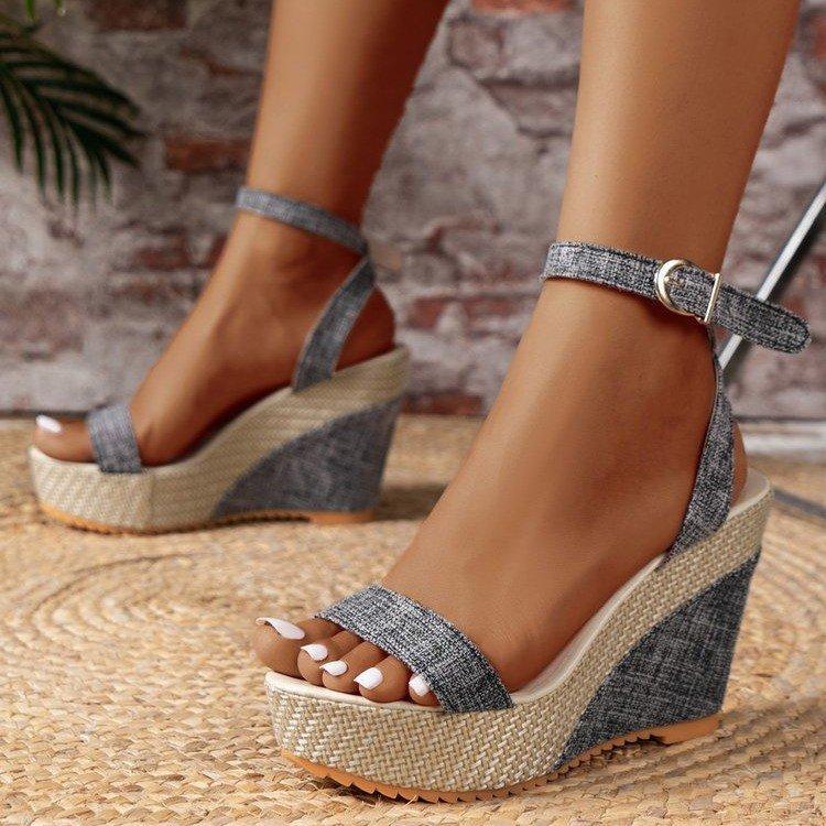 

Одно слово с наклонным каблуком, с открытым носком, на высоком каблуке, женские босоножки большого размера, водонепроницаемая скатерть, классные тапочки 42 серый